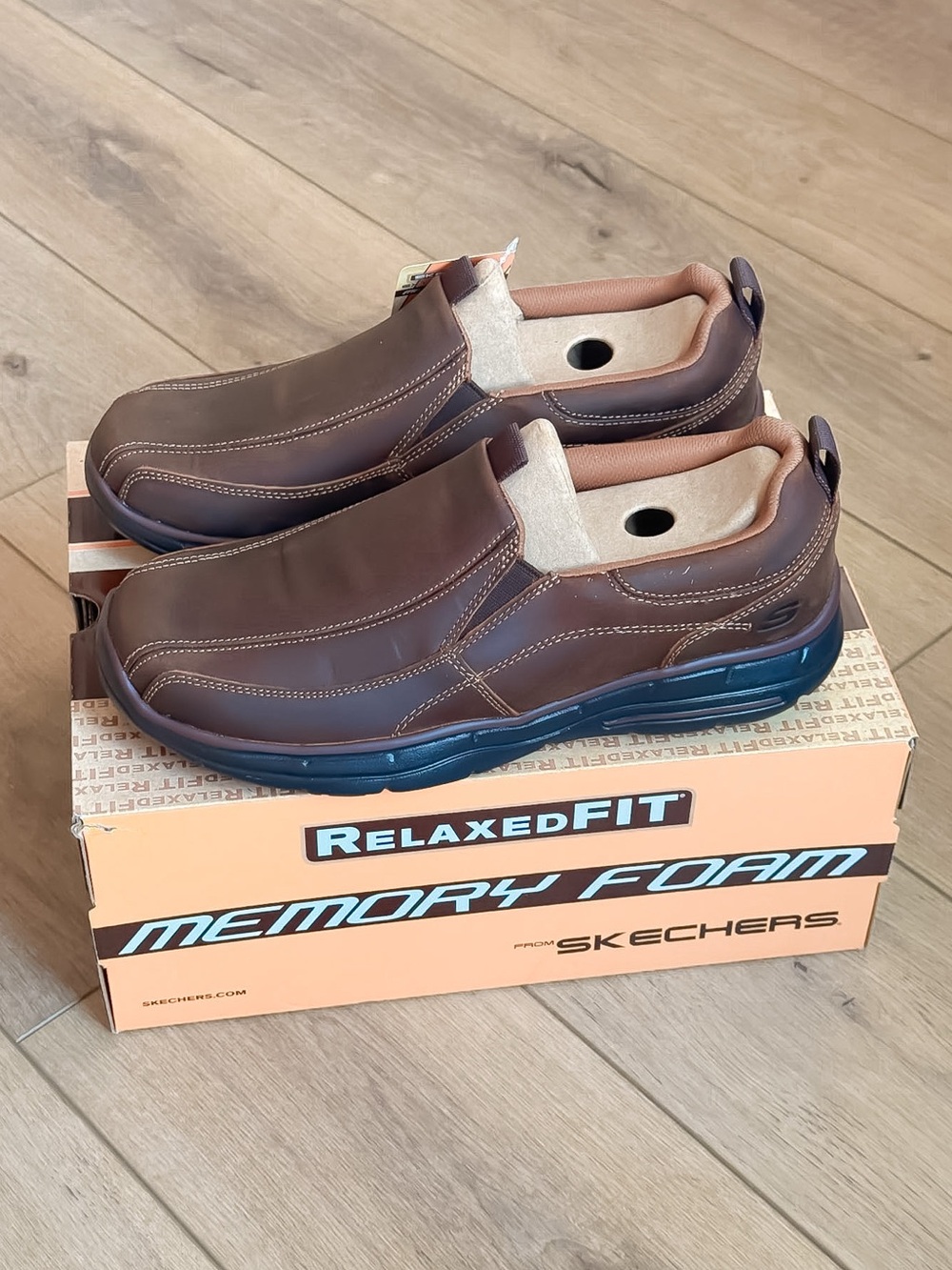 SKECHERS MENS RELAXED FIT GLIDES DOCKLANDS SLIP ON DARK BROWN SIZE 10.5 64503EW